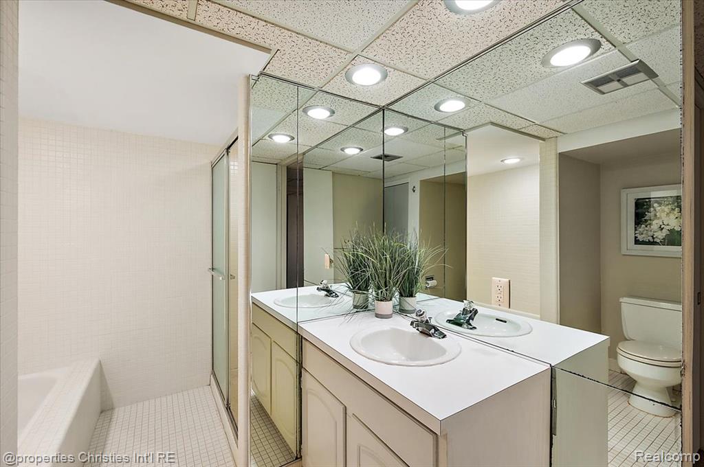 971 Stratford Lane, 22, Bloomfield Hills, MI 48304 — Photo 45