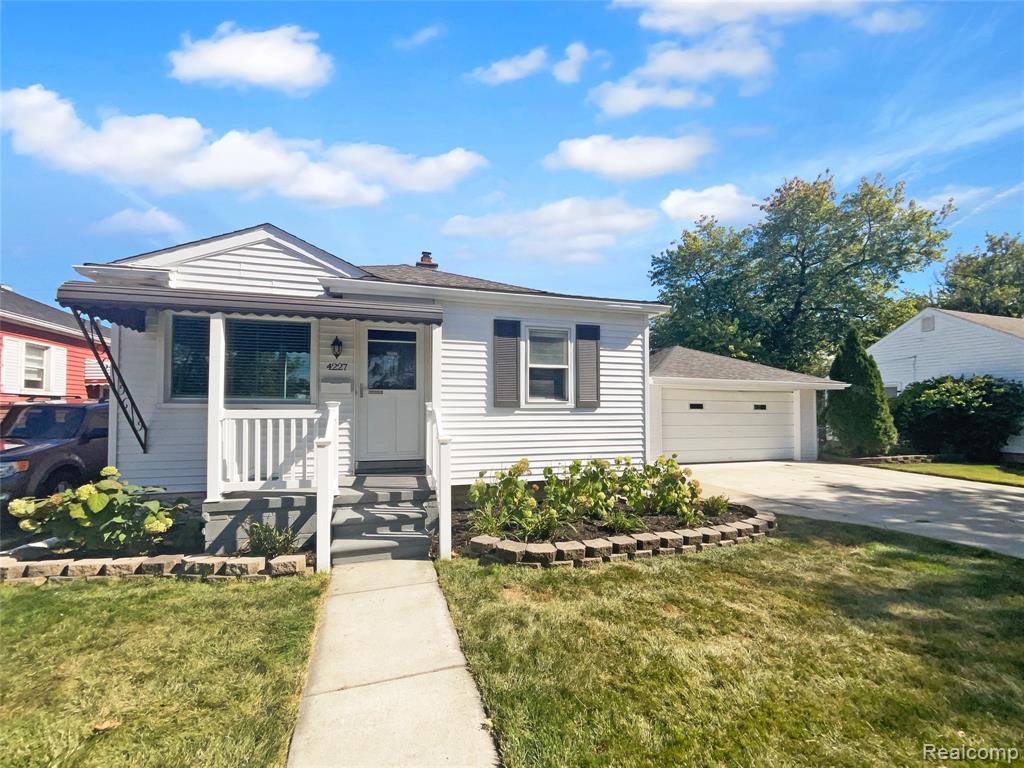 4227 Coolidge Avenue, Lincoln Park, MI 48146 — front exterior