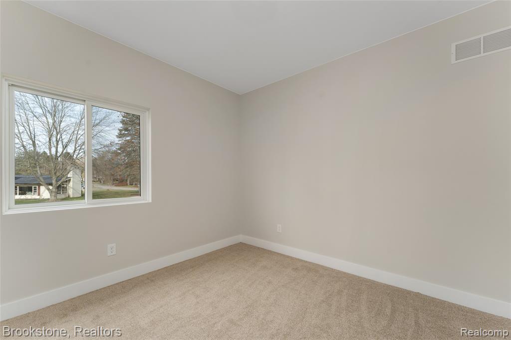 7369 Sweetbriar, West Bloomfield, MI 48324 — Photo 38