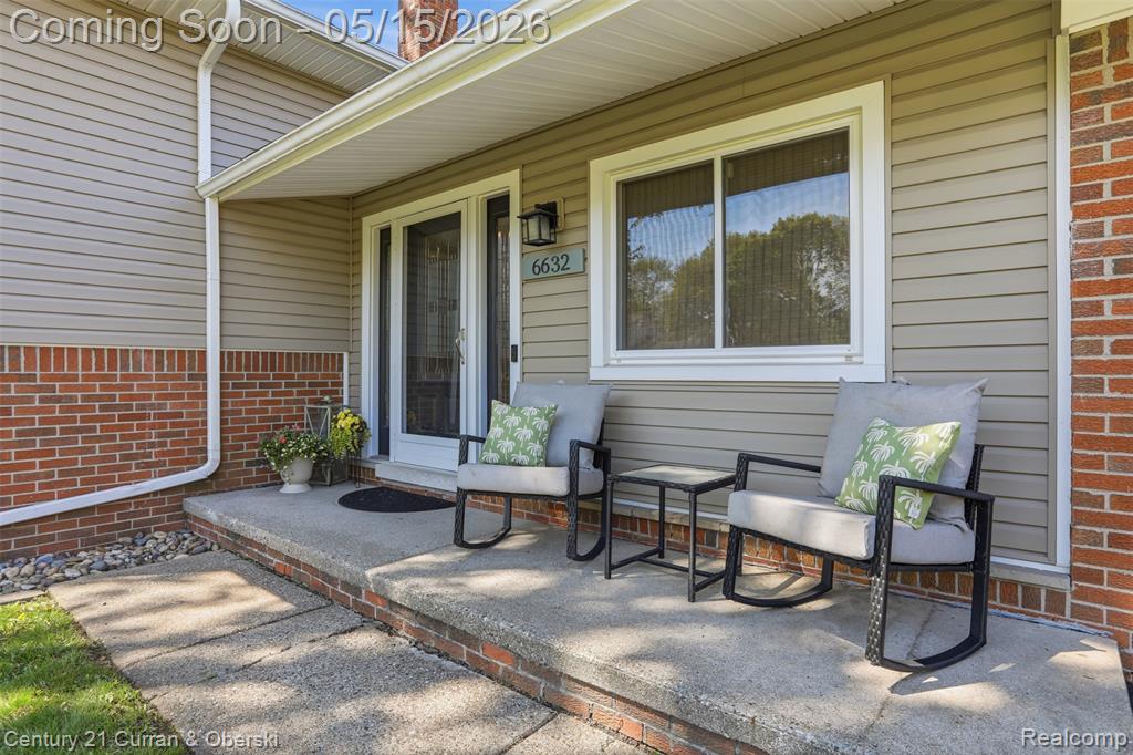 6632 PINE EAGLE LN Street, West Bloomfield, MI — Photo 4