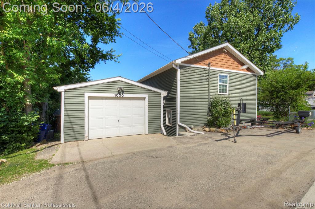 1000 Round Lake Road, White Lake, MI — Photo 3