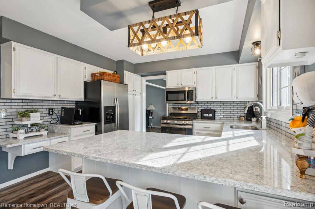 9829 N Canton Center Road, Plymouth, MI 48170 — Photo 9