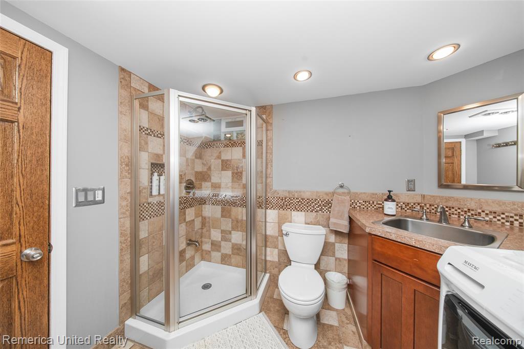 717 S Edgeworth Avenue, Royal Oak, MI 48067 — Photo 45