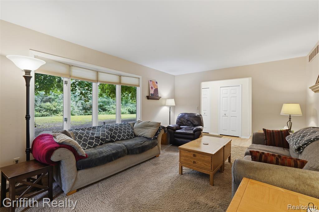 10591 Silver Lake Road, Brighton, MI 48116 — Photo 6