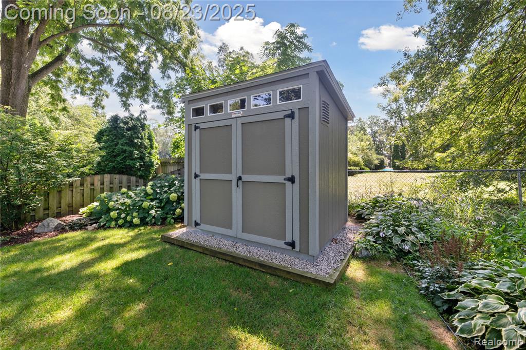 55138 Lordona Lane, Shelby Twp, MI 48315 — Photo 45
