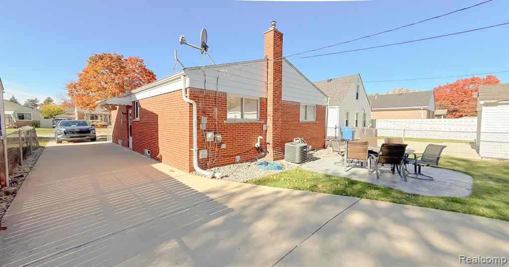 5728 Nightingale Street, Dearborn Heights, MI 48127 — Photo 2