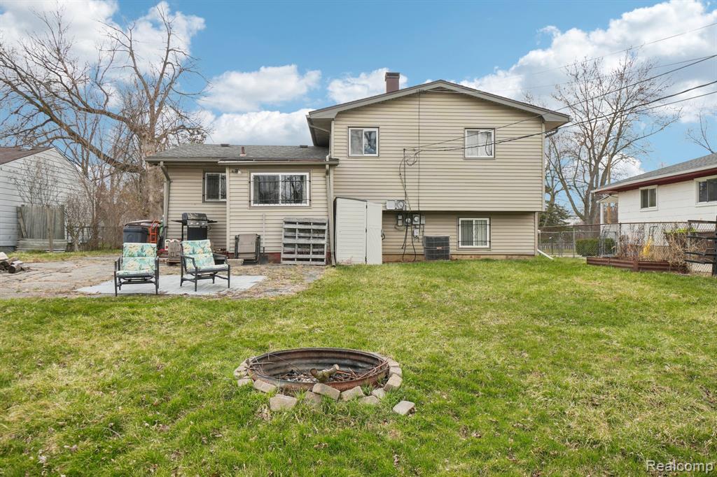 630 Peacock Avenue, Pontiac, MI 48340 — Photo 27
