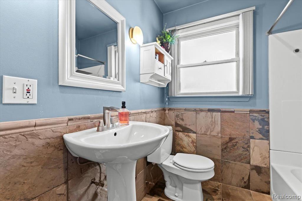 4237 EASTLAWN Avenue, Wayne, MI 48184 — Photo 16