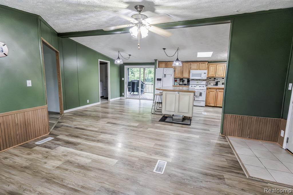 7280 N Bray Road, Mount Morris, MI 48458 — Photo 6