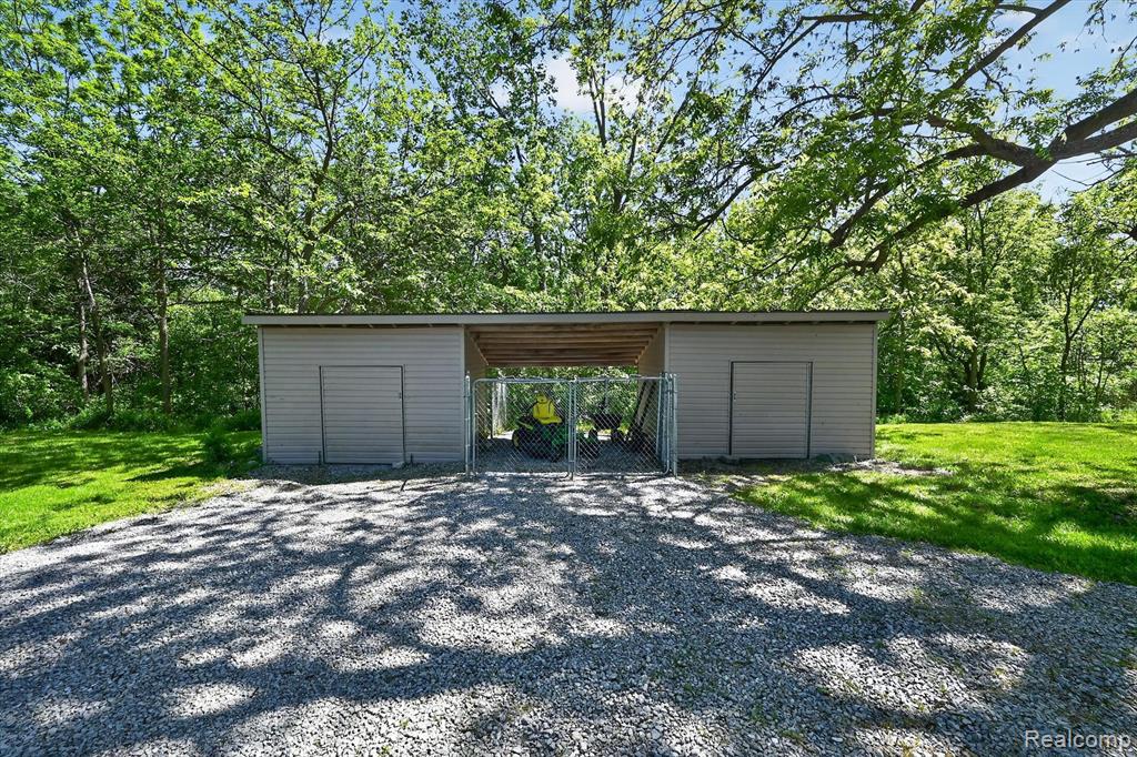 10520 North Dixie, South Rockwood, MI — Photo 35