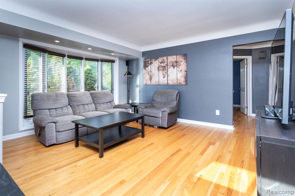 4333 Manor Avenue, Royal Oak, MI 48073 — Photo 6