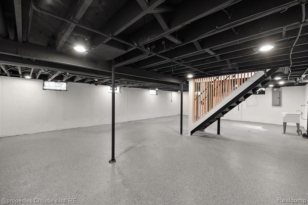20850 GLEN LODGE Road, Ferndale, MI 48220 — Photo 18