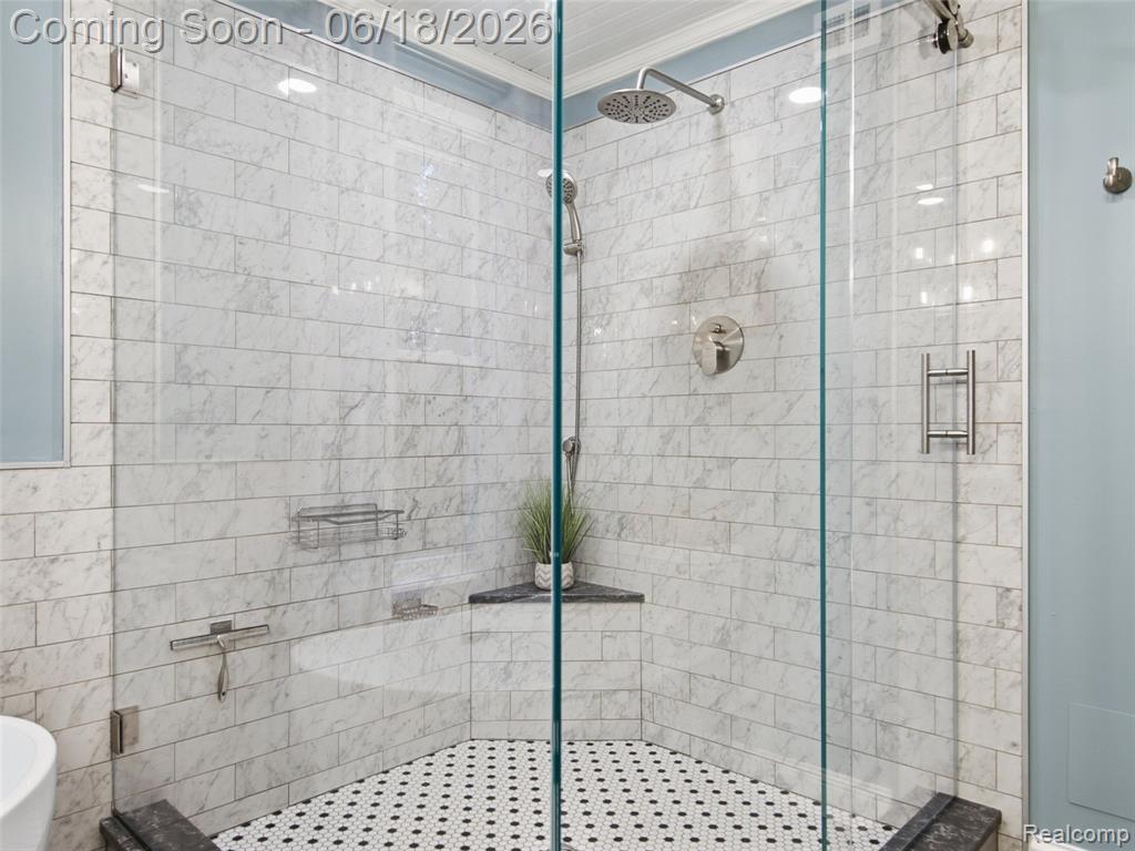 2600 Millcrest Court, Lake Orion, MI — Photo 24