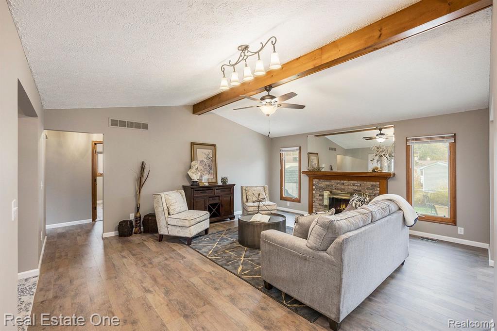 51860 SALVATORI Drive, Chesterfield, MI 48047 — Photo 9