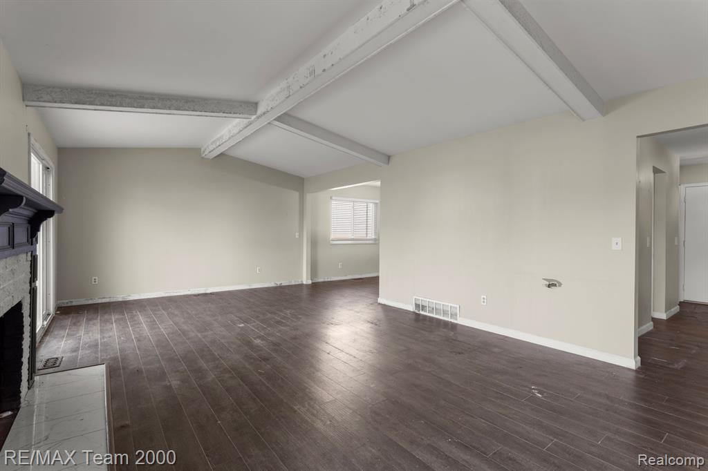 51547 SALVATORI Drive, Chesterfield, MI 48047 — Photo 10