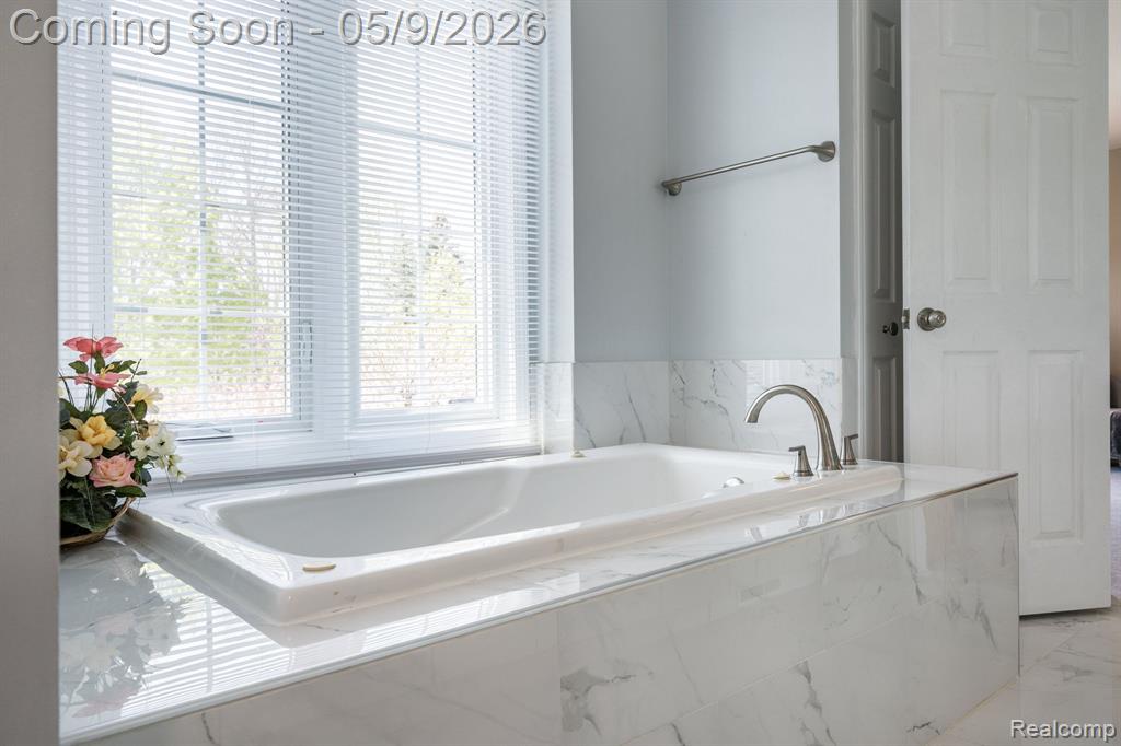 3862 Stone Haven Drive, Troy, MI 48084 — Photo 30