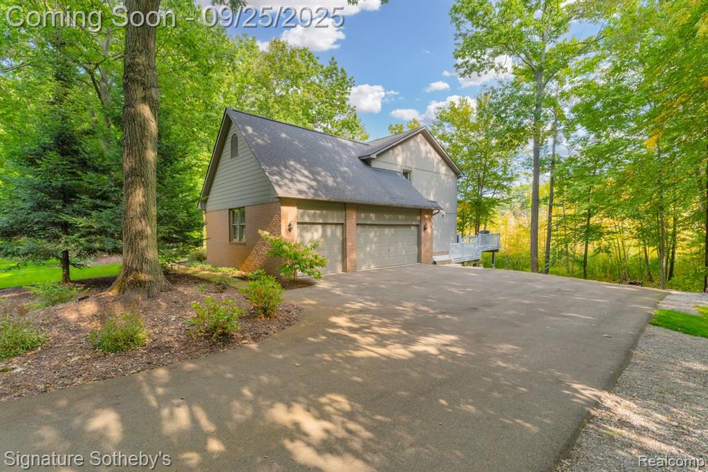 5226 Forest Valley Drive, Clarkston, MI 48348 — Photo 36