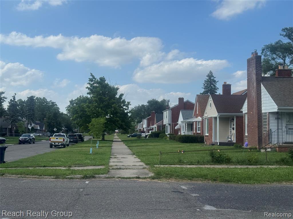 18312 Harlow Street - Photo 4