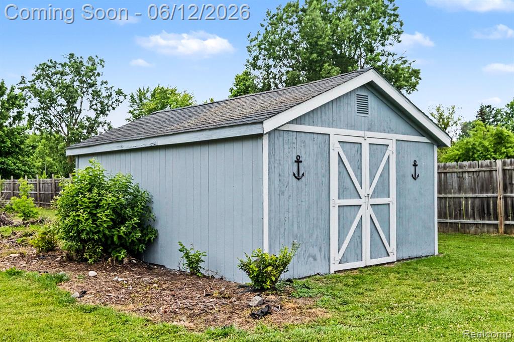3474 Bilsky Street, Burton, MI 48519 — Photo 14