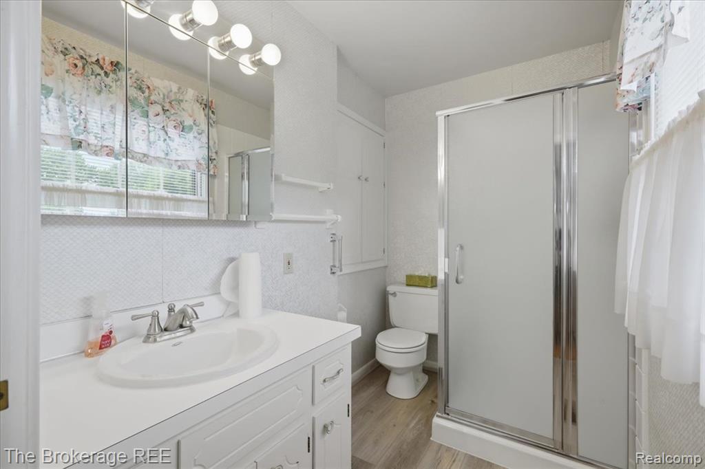 4375 Esta Drive, Flint, MI 48506 — Photo 38