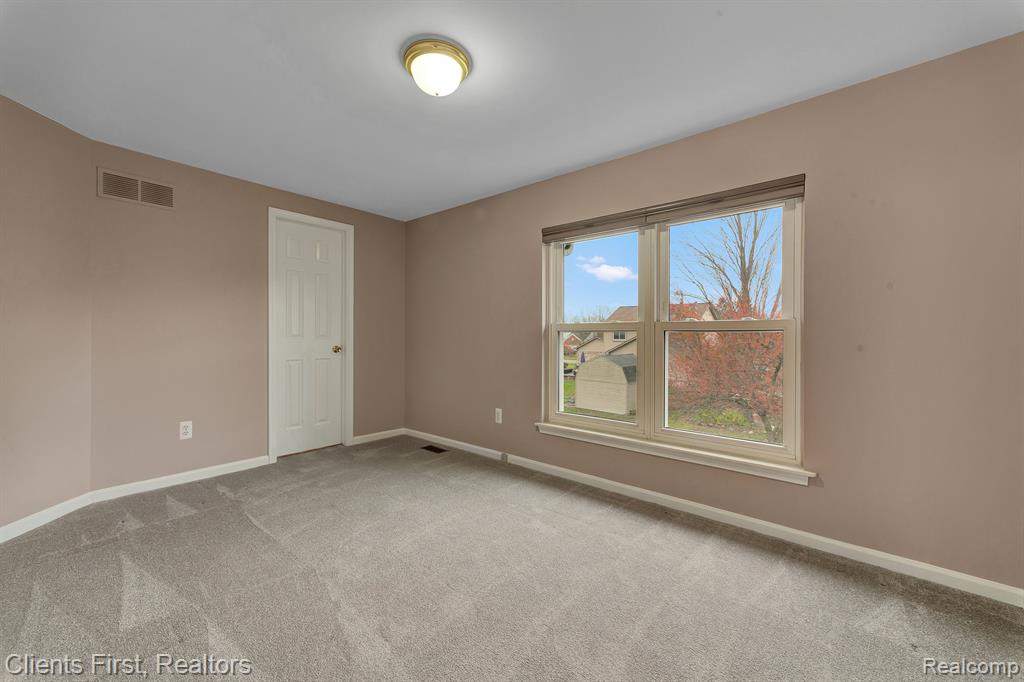 46657 GUNNERY Drive, Canton, MI 48187 — Photo 31