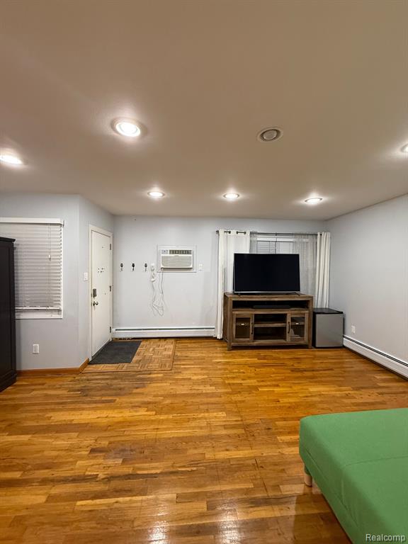 3421 Hillside Drive, 28, Royal Oak, MI 48073 — Photo 5