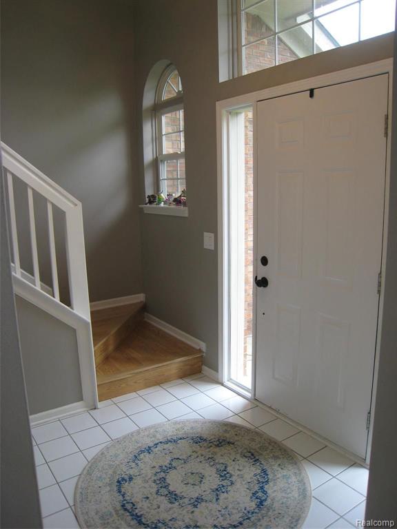 4936 CARRINGTON Drive, Rochester, MI 48306 — Photo 3