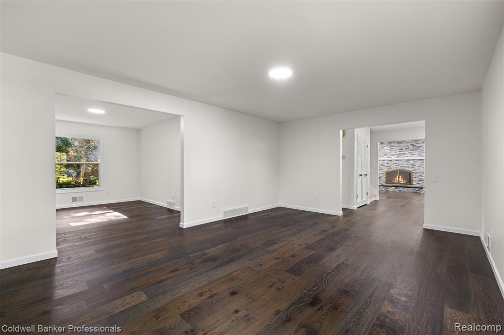 5890 Pinecroft Drive, West Bloomfield, MI — Photo 4