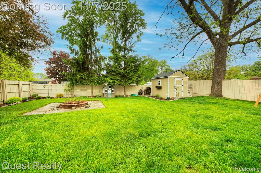 9013 Oporto Street, Livonia, MI 48150 — Photo 36