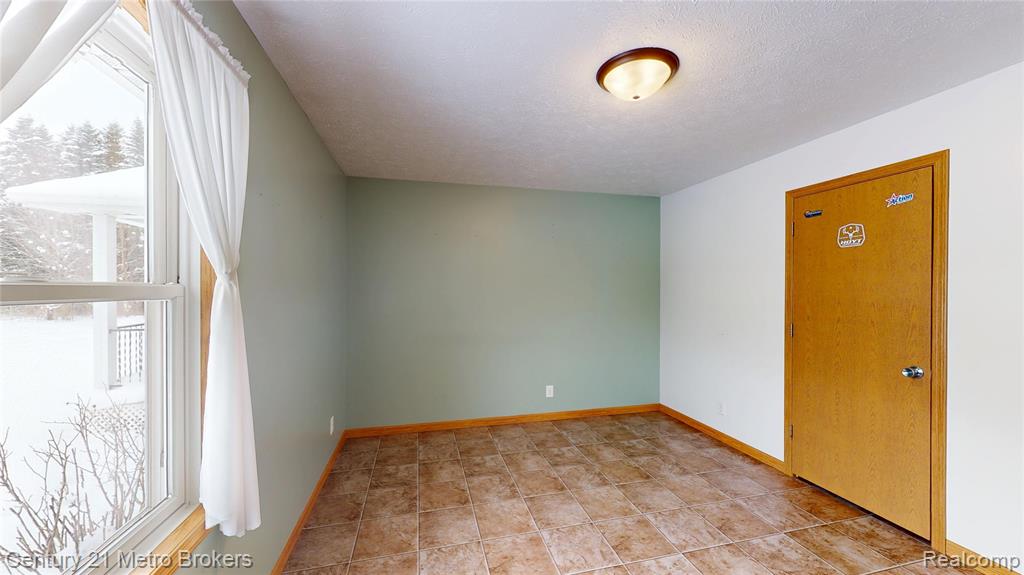 10582 E 80th Street, Reed City, MI 49677 — Photo 32