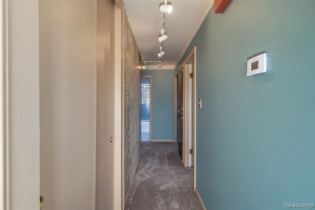 18552 Hinton Street, Riverview, MI 48193 — Photo 12