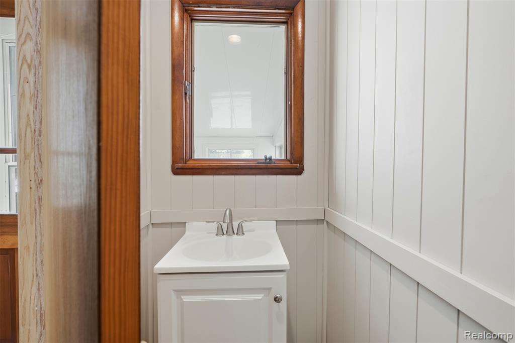 9875 W M 21, Ovid, MI 48866 — Photo 13