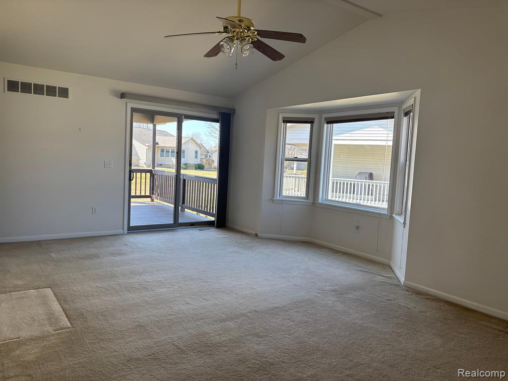 7351 Cross Creek Drive, Swartz Creek, MI 48473 — Photo 10