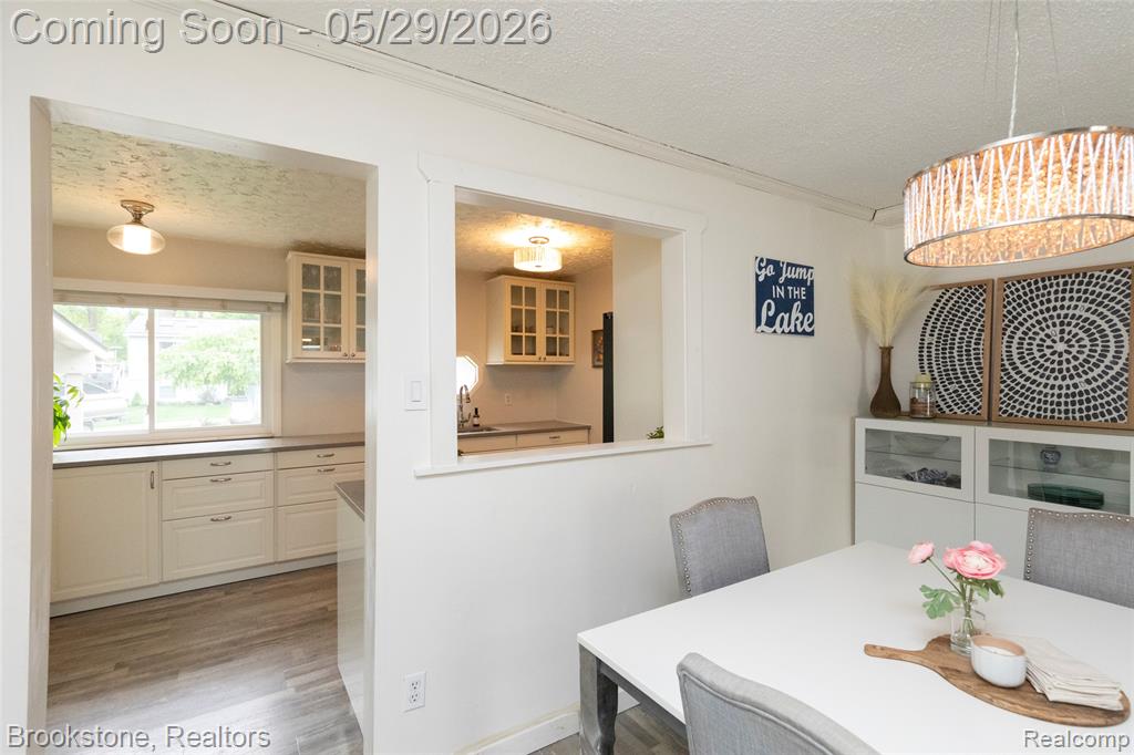 7900 DETROIT Boulevard, West Bloomfield, MI 48323 — Photo 24