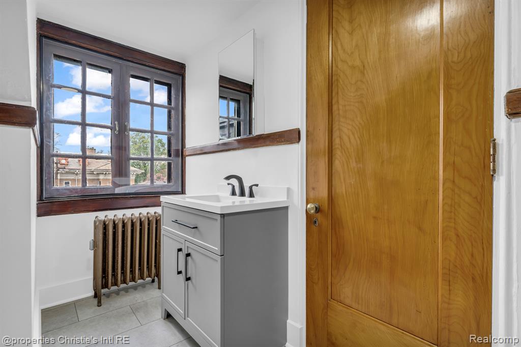 610 Chicago Boulevard, Detroit, MI 48202 — Photo 55