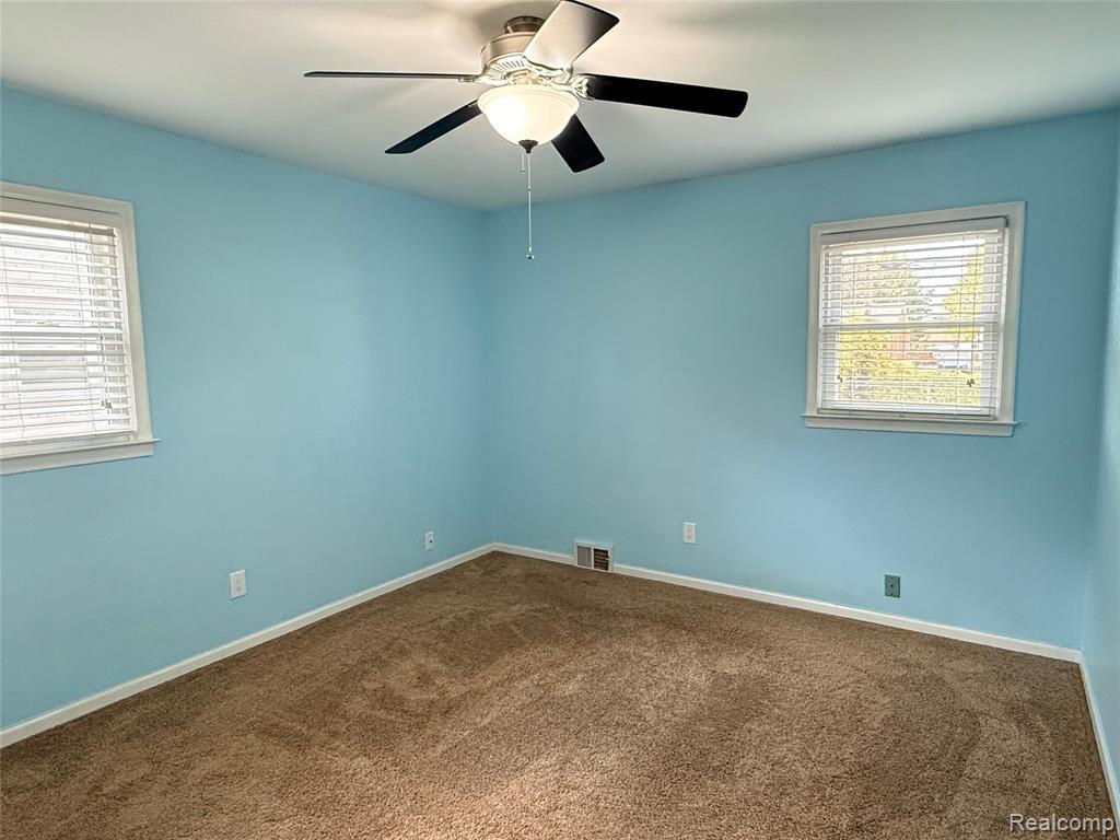6649 Burnly Street W, Garden City, MI — Photo 12