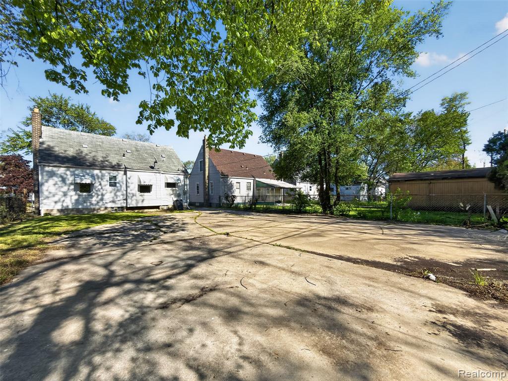 20553 Hamburg Street, Detroit, MI 48205 — Photo 33