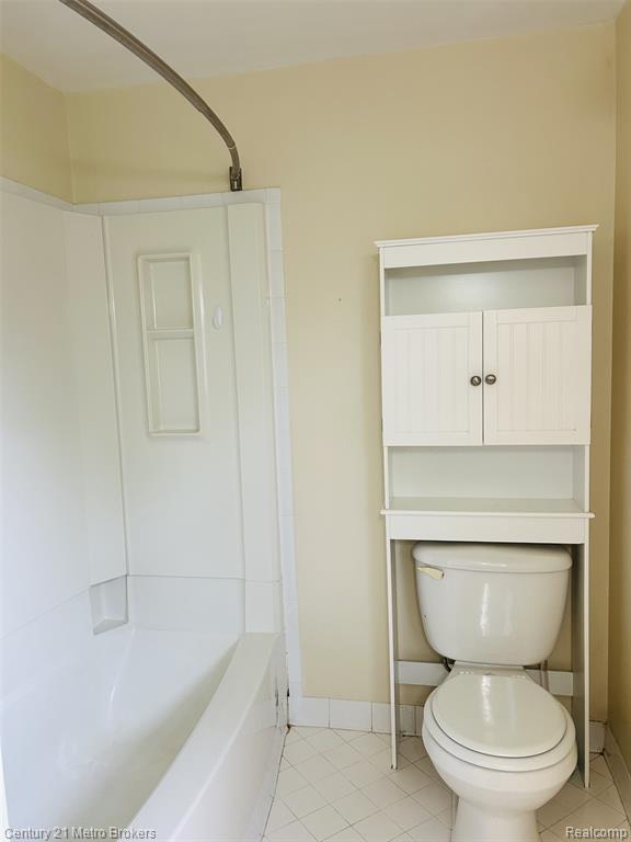 4315 Crestknoll Drive, Grand Blanc, MI 48439 — Photo 25