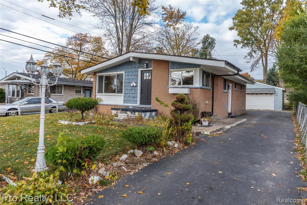 399 Boyd Street, Pontiac, MI 48342 — Photo 2