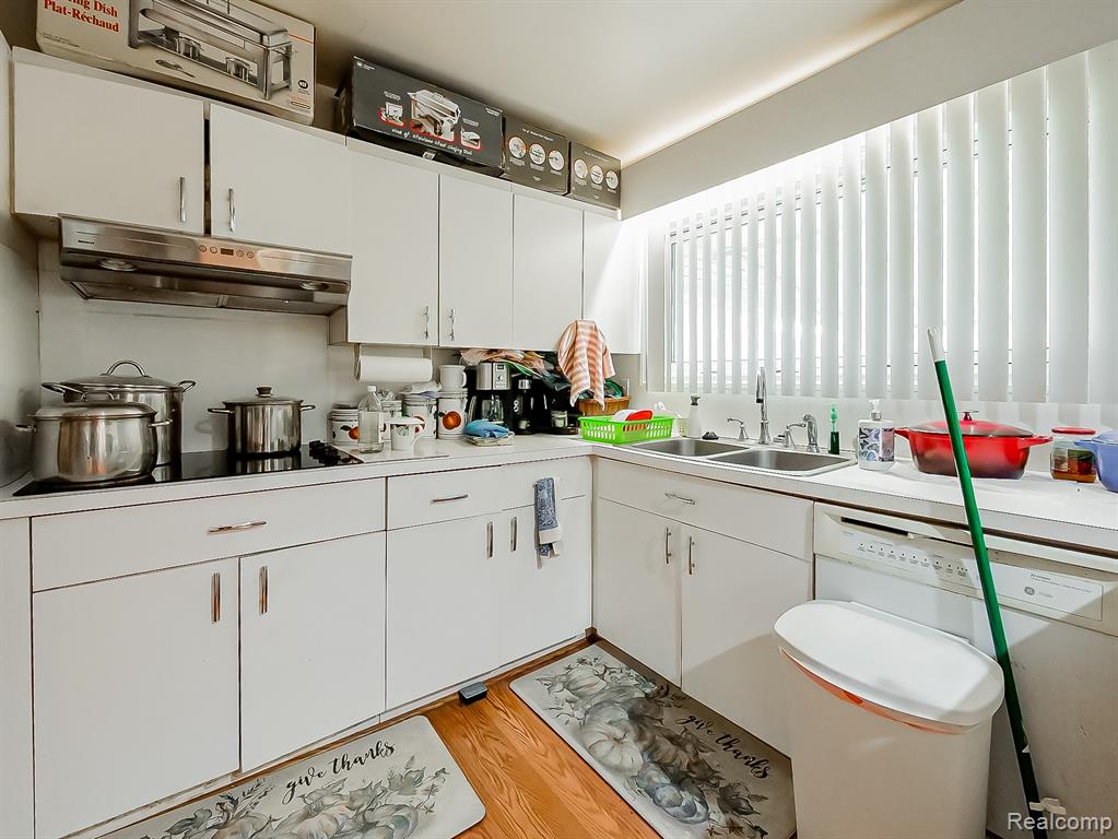 6775 Cedarbrook Drive, Bloomfield Hills, MI 48301 — Photo 7