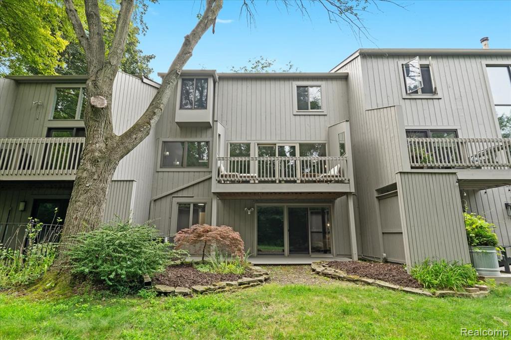 2208 Applewood Court, Ann Arbor, MI 48103 — Photo 32