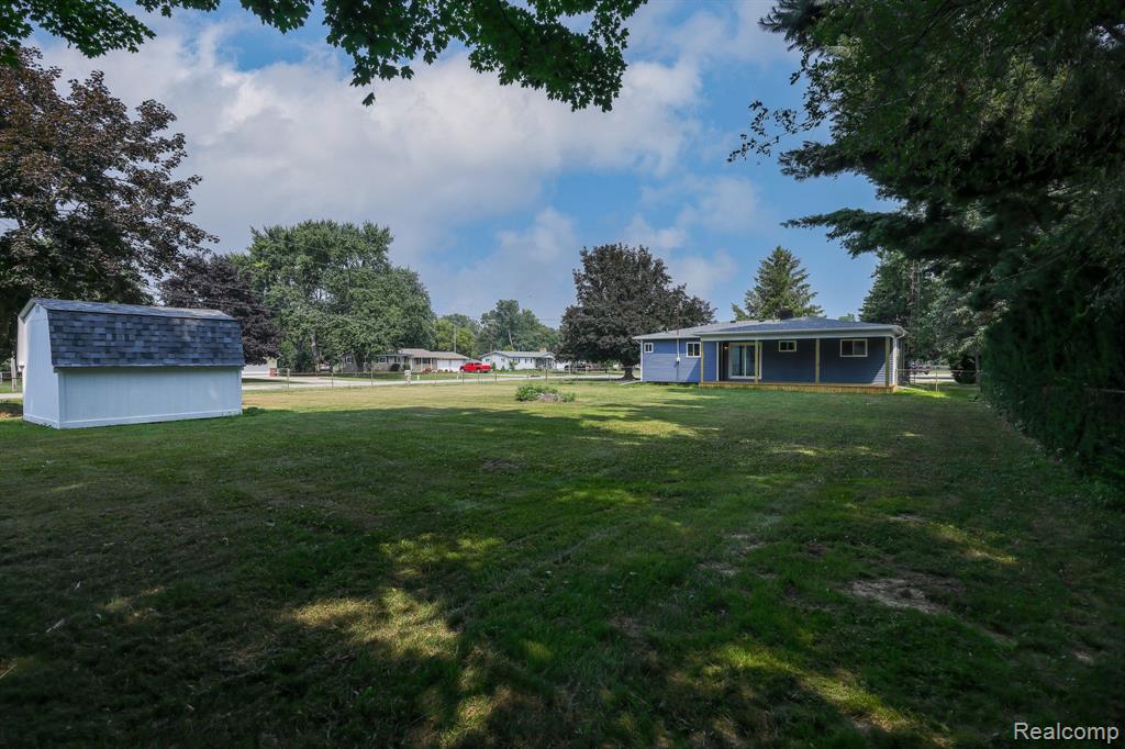 6298 Nightingale Drive, Flint, MI 48506 — Photo 23