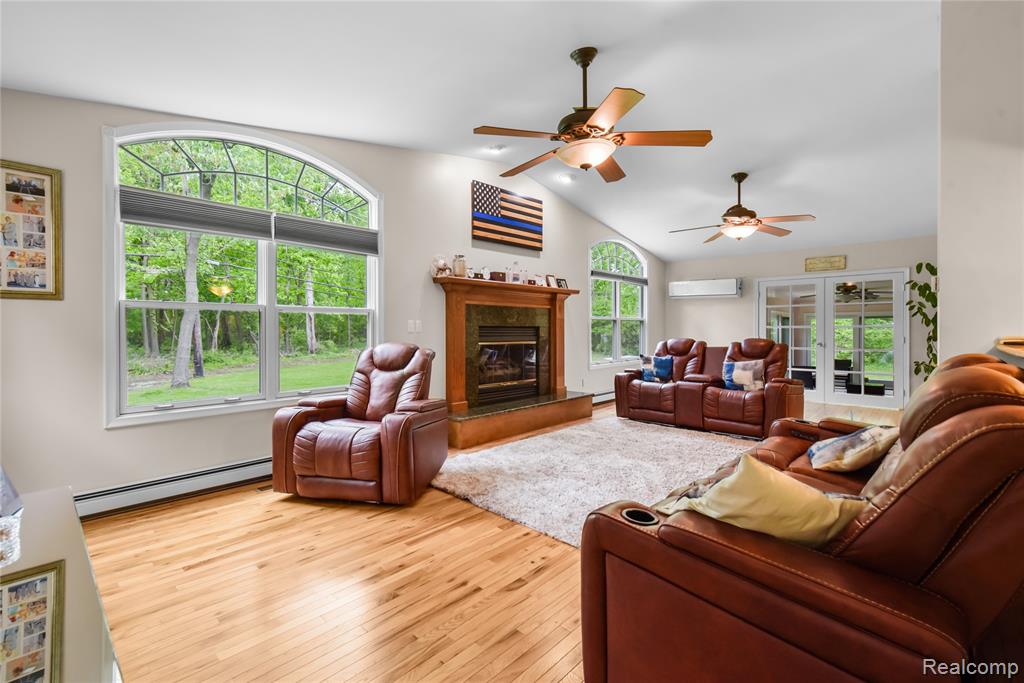 26060 Hidden Lane, Grosse Ile, MI 48138 — Photo 38