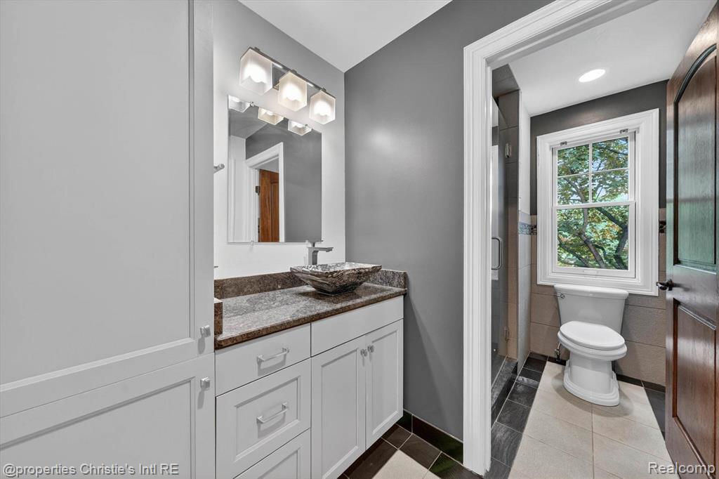 1330 Oxford Road, Beverly Hills, MI 48304 — Photo 39