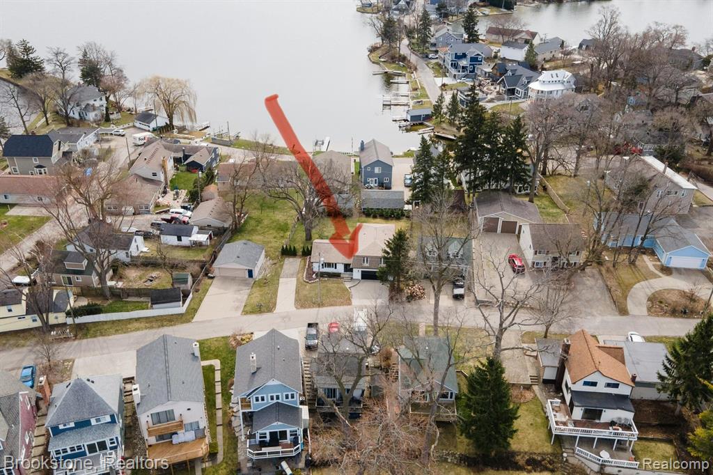 633 DETROIT Avenue, Lake Orion, MI 48362 — Photo 83