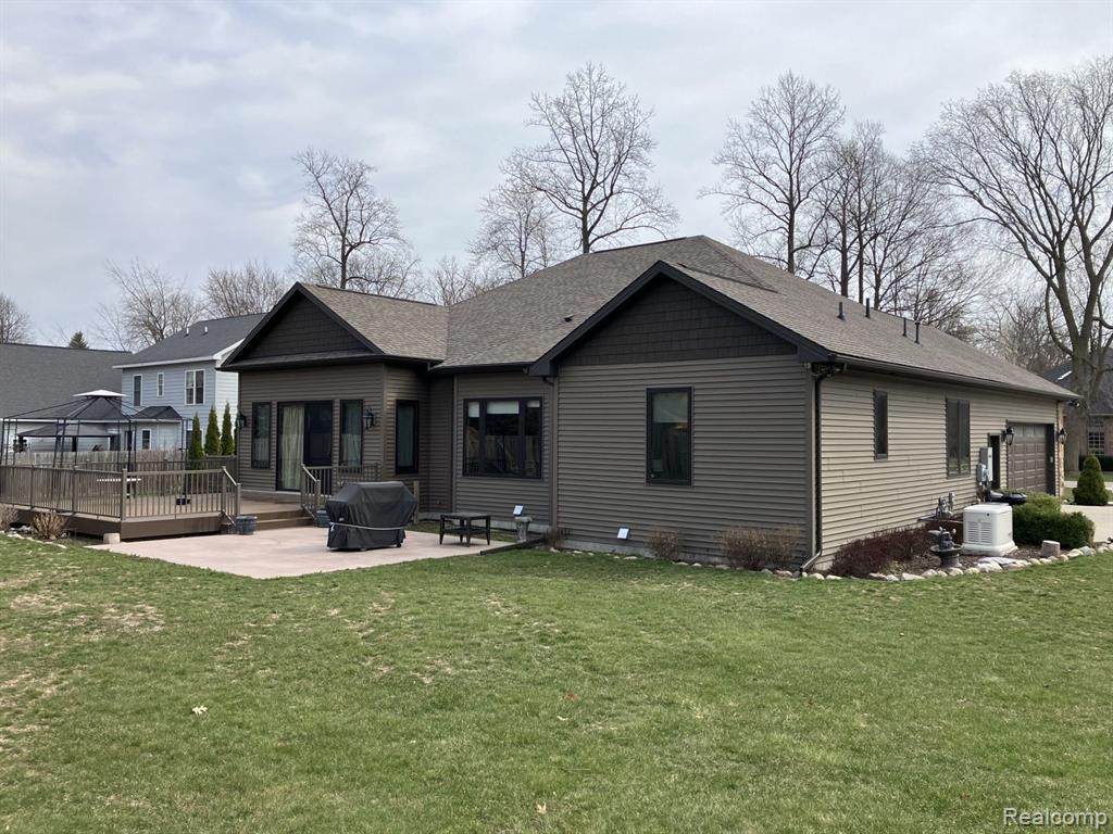4339 GREENVIEW Circle, Fort Gratiot, MI 48059 — Photo 3
