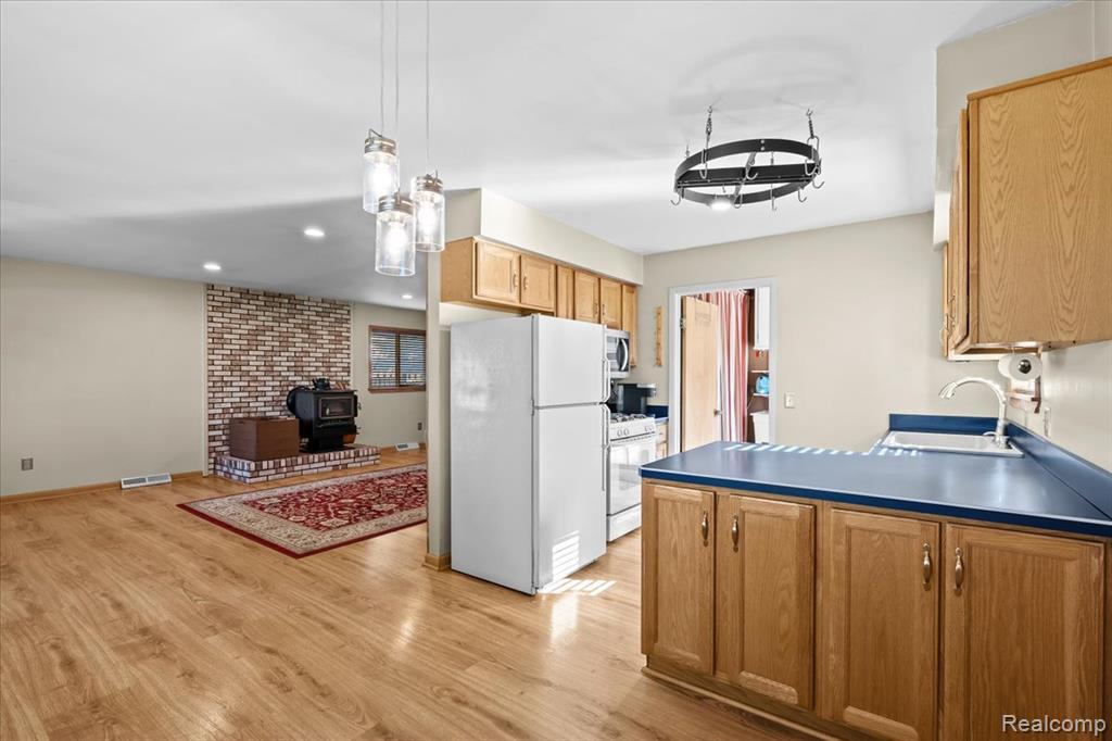 4485 Pommore, Milford, MI 48380 — Photo 10