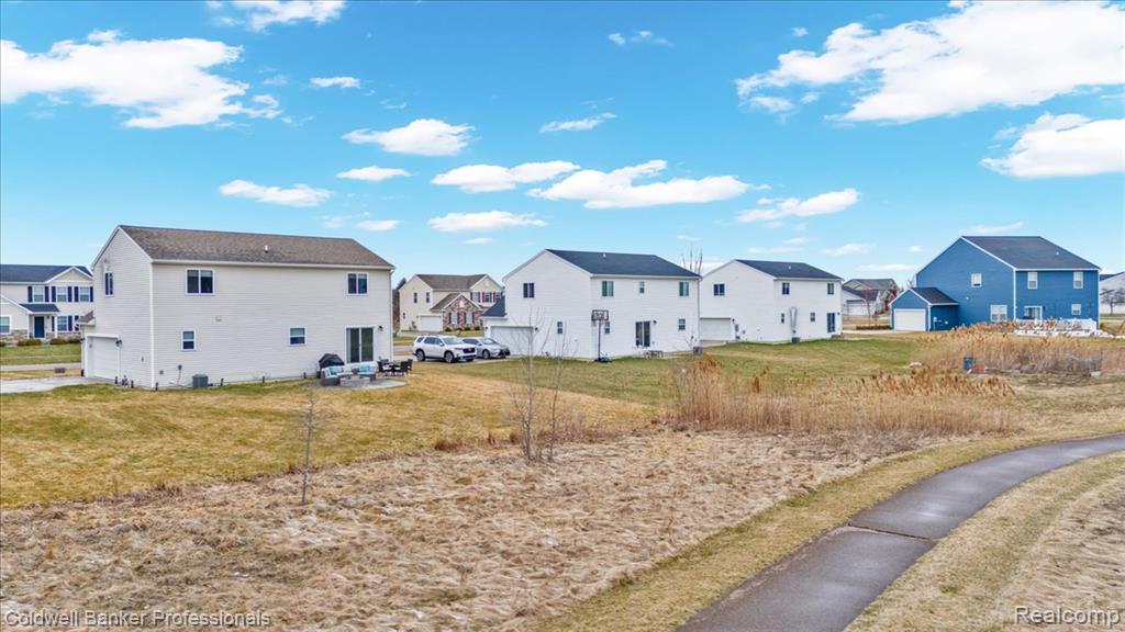 7047 Wildflower Court, Grand Blanc, MI 48439 — Photo 34