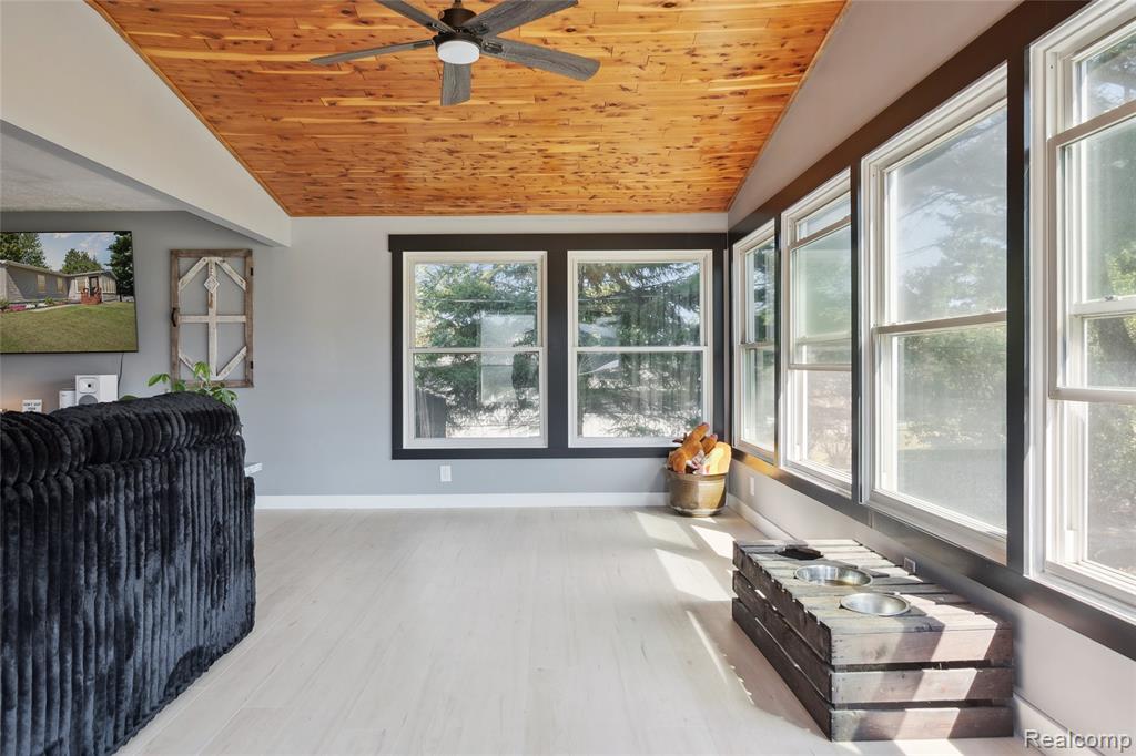 6524 Reilly Drive S, Gregory, MI 48137 — Photo 27