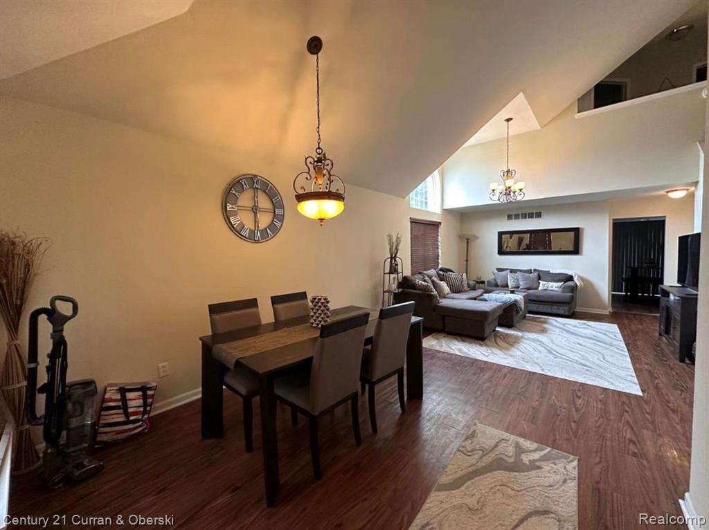 183 Legacy Park Circle, Dearborn Heights, MI 48127 — Photo 4